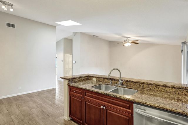 3066 S Oakland Forest Drive 902, Oakland Park, FL 33309
