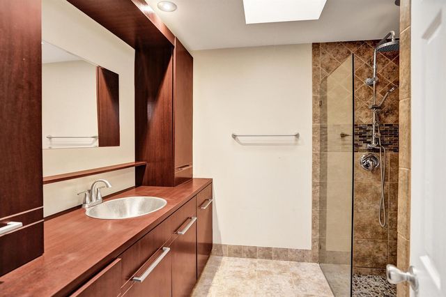 3066 S Oakland Forest Drive 902, Oakland Park, FL 33309