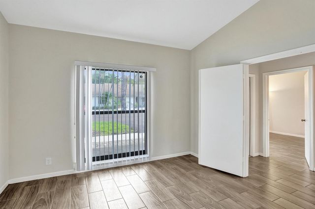 3066 S Oakland Forest Drive 902, Oakland Park, FL 33309