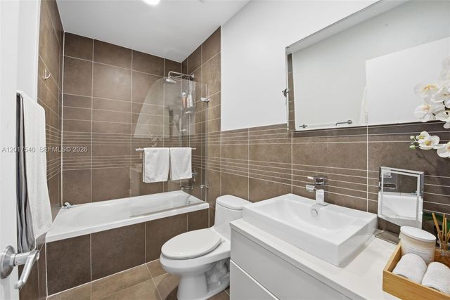 2100 Park Ave 302, Miami Beach, FL 33139