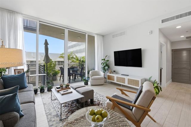 2100 Park Ave 302, Miami Beach, FL 33139