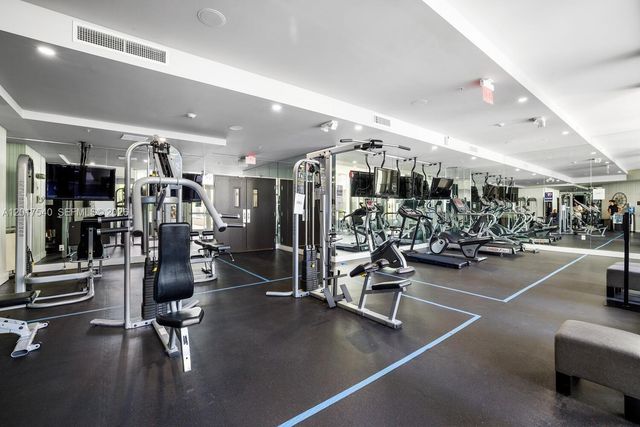2100 Park Ave 302, Miami Beach, FL 33139