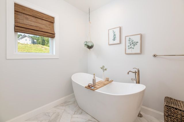 47 Clover Ridge Road, Meredith, NH 03253