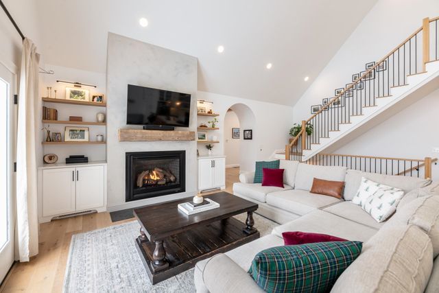 47 Clover Ridge Road, Meredith, NH 03253