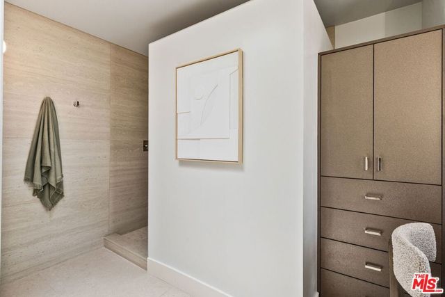 2380 Venus Drive, Los Angeles, CA 90046