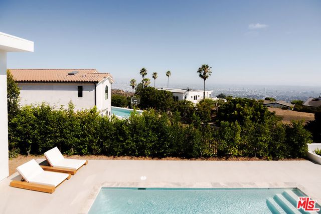 2380 Venus Drive, Los Angeles, CA 90046