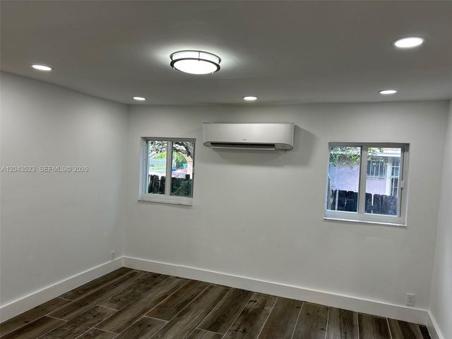 261 NW 49th St A, Miami, FL 33127