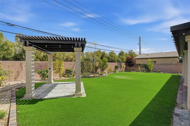 7084 Appaloosa Ridge Street, Las Vegas, NV 89131