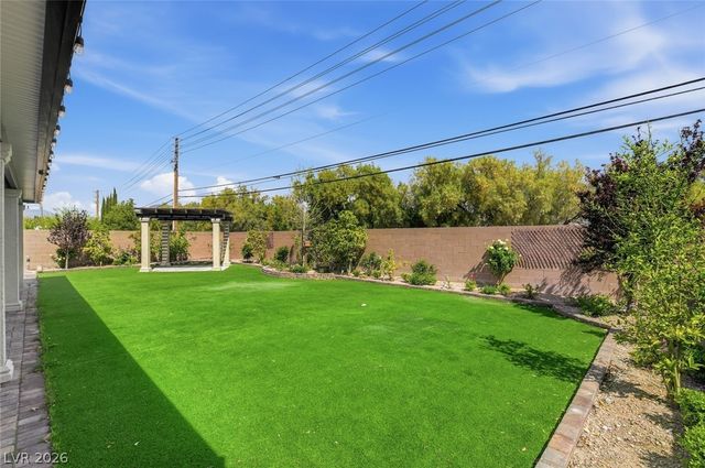 7084 Appaloosa Ridge Street, Las Vegas, NV 89131