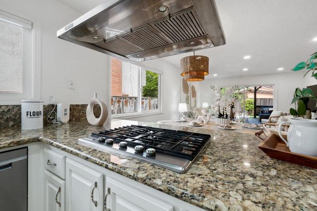 2305 Oak Flat Road, San Jose, CA 95131