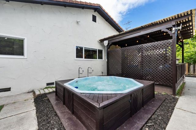 2305 Oak Flat Road, San Jose, CA 95131