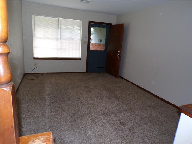 951 NW 2nd Street 0, Moore, OK 73160