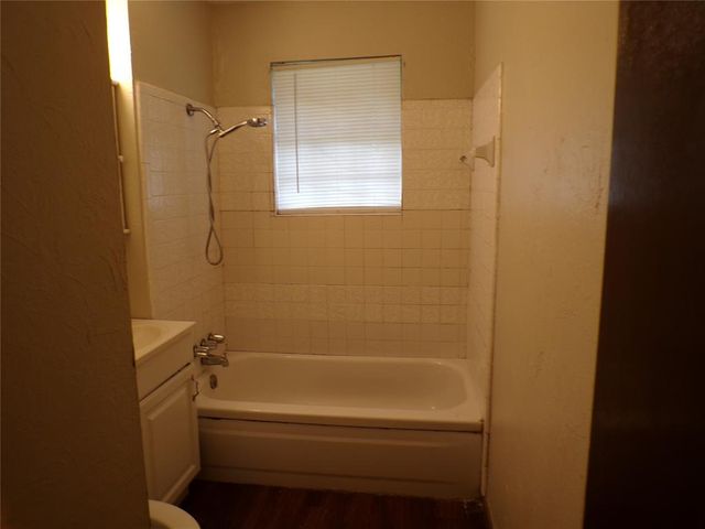 951 NW 2nd Street 0, Moore, OK 73160