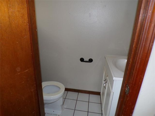 951 NW 2nd Street 0, Moore, OK 73160