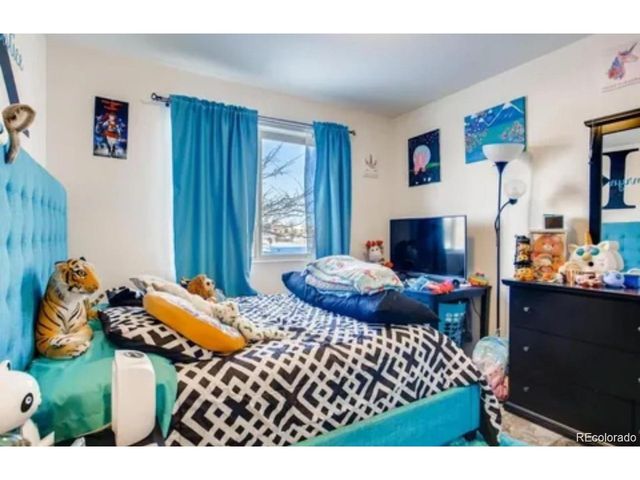 5038 N Andes Way, Denver, CO 80249