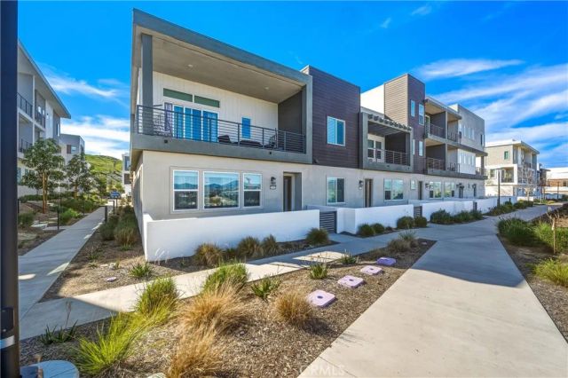 26767 Laurel Mountain Loop, Valencia, CA 91381