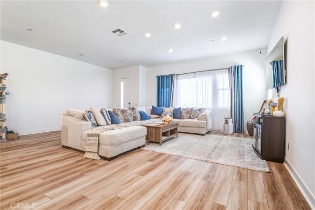 26767 Laurel Mountain Loop, Valencia, CA 91381