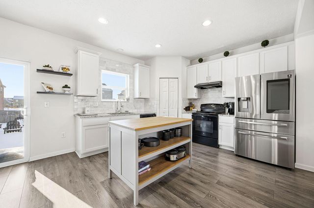 325 Green Acres Drive, Johnstown, OH 43031