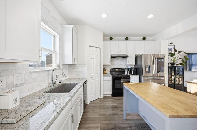 325 Green Acres Drive, Johnstown, OH 43031