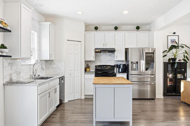 325 Green Acres Drive, Johnstown, OH 43031