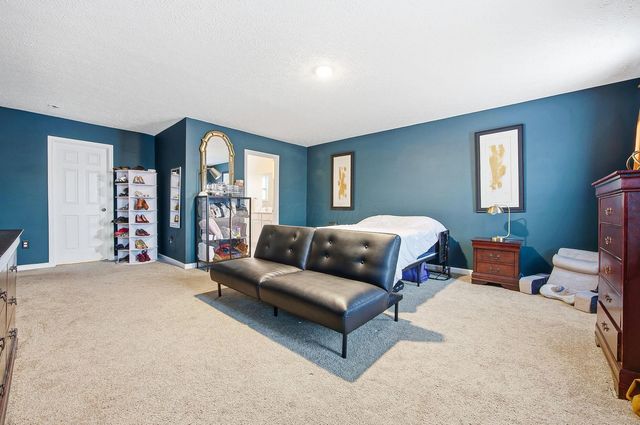 325 Green Acres Drive, Johnstown, OH 43031