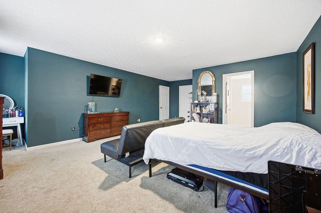 325 Green Acres Drive, Johnstown, OH 43031