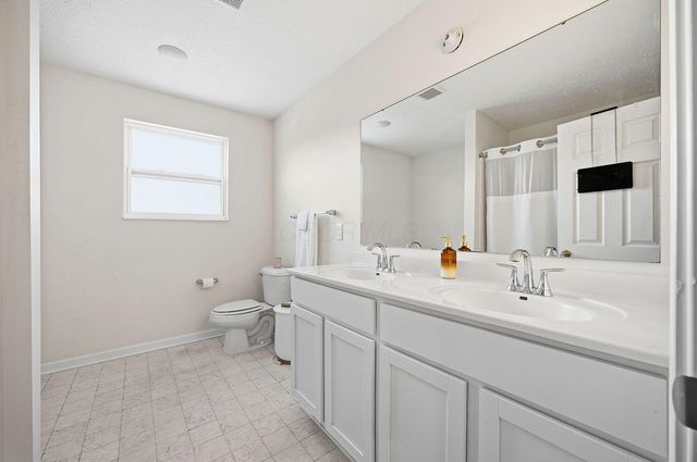 325 Green Acres Drive, Johnstown, OH 43031