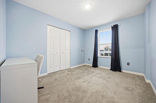 325 Green Acres Drive, Johnstown, OH 43031