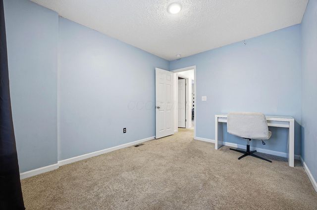 325 Green Acres Drive, Johnstown, OH 43031