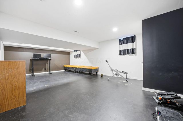 325 Green Acres Drive, Johnstown, OH 43031