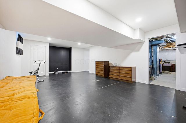 325 Green Acres Drive, Johnstown, OH 43031