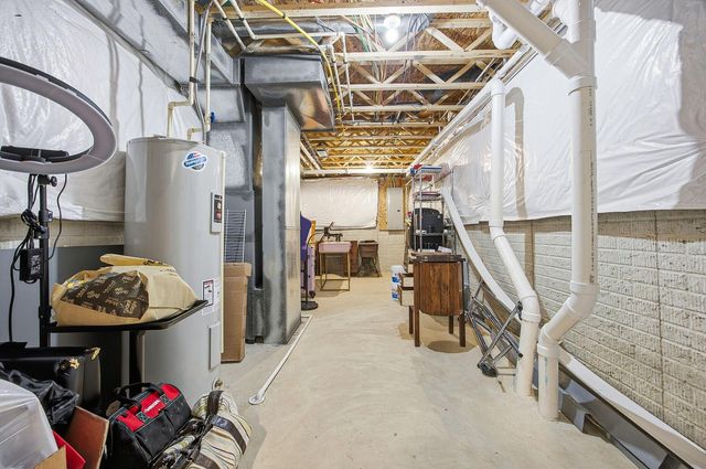 325 Green Acres Drive, Johnstown, OH 43031