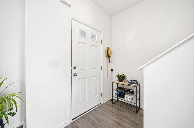 325 Green Acres Drive, Johnstown, OH 43031