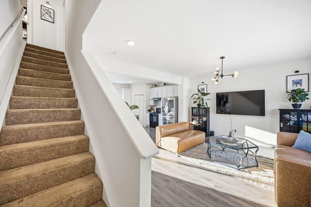 325 Green Acres Drive, Johnstown, OH 43031