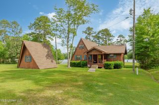 123 Maple Drive, Perkinston, MS 39573