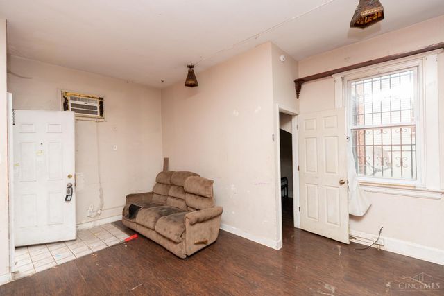 207 Warner Street, Cincinnati, OH 45219