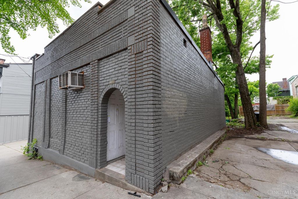 207 Warner Street, Cincinnati, OH 45219