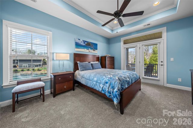 8020 Parknoll Drive, Huntersville, NC 28078