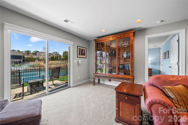 8020 Parknoll Drive, Huntersville, NC 28078