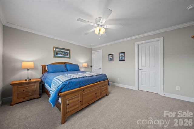 8020 Parknoll Drive, Huntersville, NC 28078