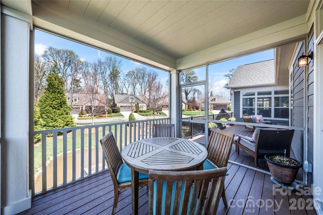 8020 Parknoll Drive, Huntersville, NC 28078