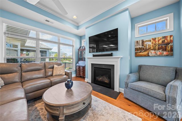 8020 Parknoll Drive, Huntersville, NC 28078