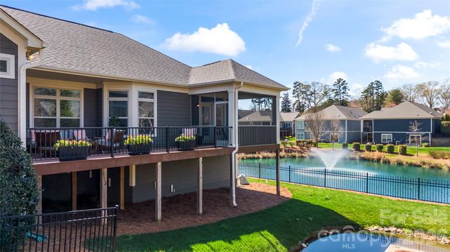 8020 Parknoll Drive, Huntersville, NC 28078