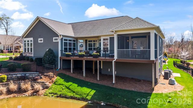 8020 Parknoll Drive, Huntersville, NC 28078