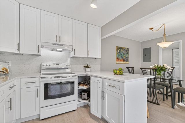 865 NW 29th Avenue D, Delray Beach, FL 33445