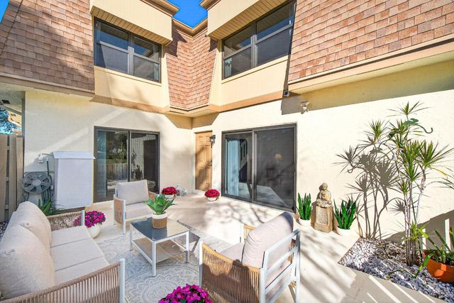 865 NW 29th Avenue D, Delray Beach, FL 33445