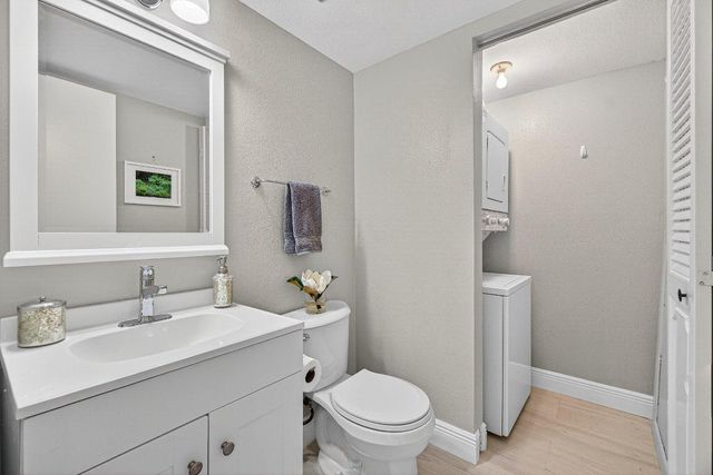 865 NW 29th Avenue D, Delray Beach, FL 33445