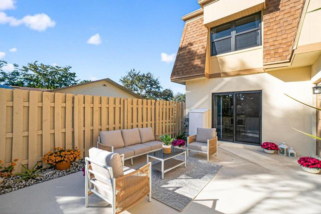 865 NW 29th Avenue D, Delray Beach, FL 33445