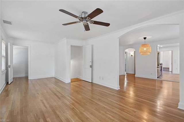 35 Westover RD, Newport News, VA 23601