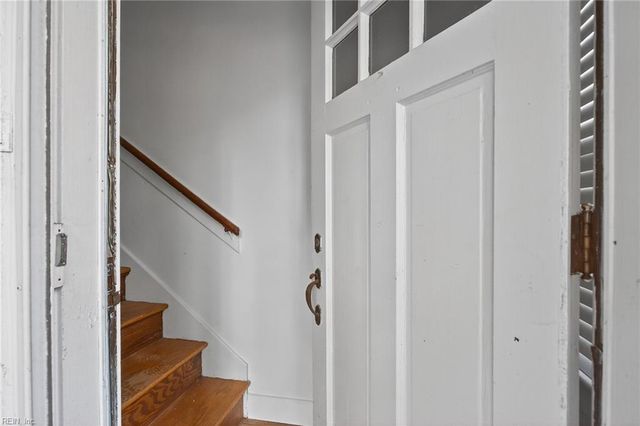 35 Westover RD, Newport News, VA 23601